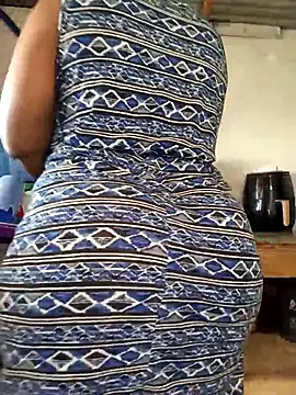 curvyloneah75 online show from 4, 5, 2026
