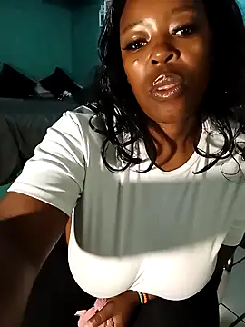 curvyloneah75 online show from 20, 3, 2025