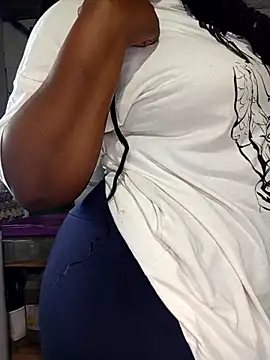 curvyloneah75 online show from 14, 4, 2026