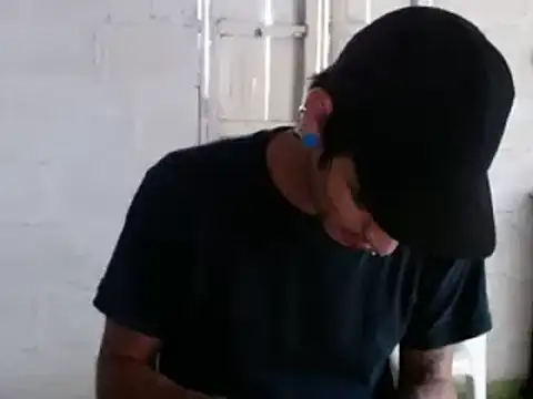 tayler punk noise online show from 25, 12, 2024