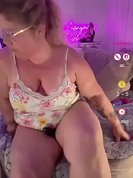 Snapshot of CurvyAnonymousGirl89 chatting on 26, 6, 2026 CurvyAnonymousGirl89 online show from 26, 6, 2026