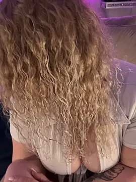 CurvyAnonymousGirl89 online show from 15, 2, 2026