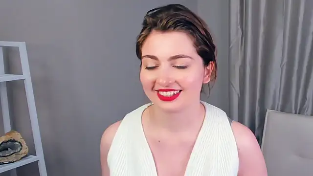 AraHadwin online show from 10, 12, 2024