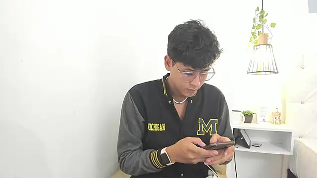 RaidenBoy1 online show from 6, 2, 2025