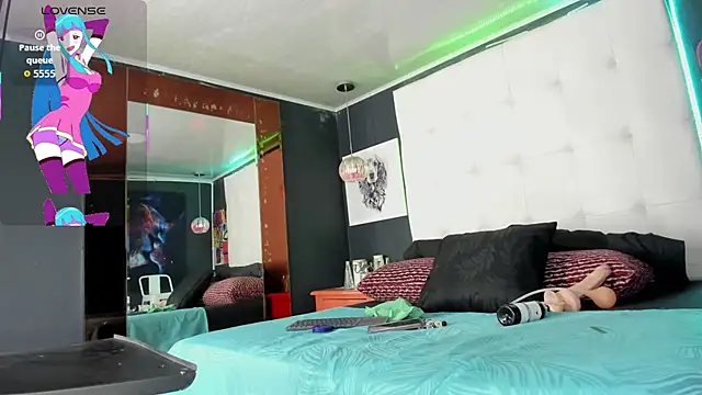 Pandora Rey2 online show from 17, 11, 2025