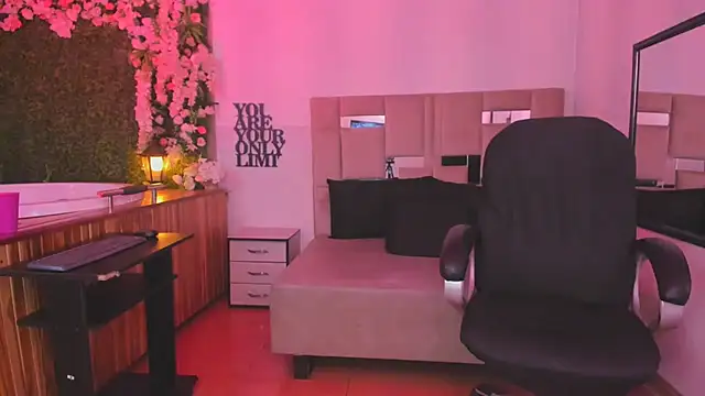 natacha  black  online show from 21, 3, 2025