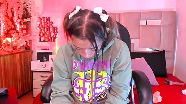 natacha  black  online show from 25, 2, 2025