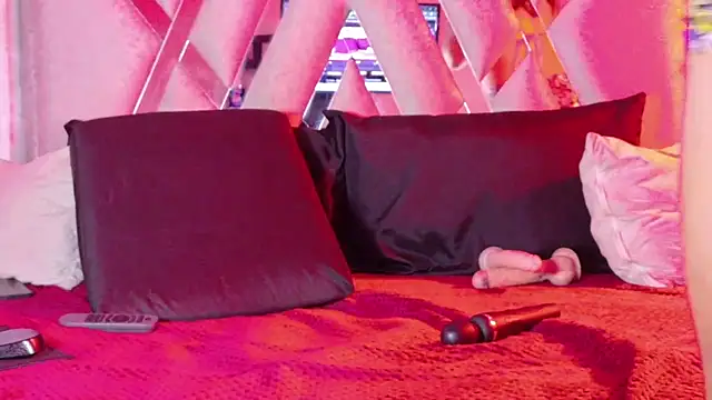 natacha  black  online show from 23, 11, 2025