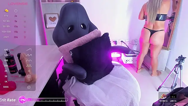 Evangeline johns online show from 6, 10, 2025