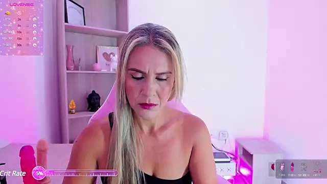 Evangeline johns online show from 10, 3, 2025