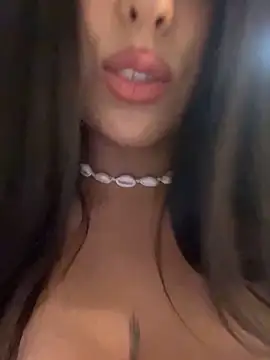 Snapshot of Chloe-antonella chatting on 19, 3, 2025 Chloe-antonella online show from 19, 3, 2025