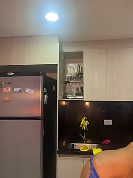 varenkaivanova 22 online show from 20, 3, 2025