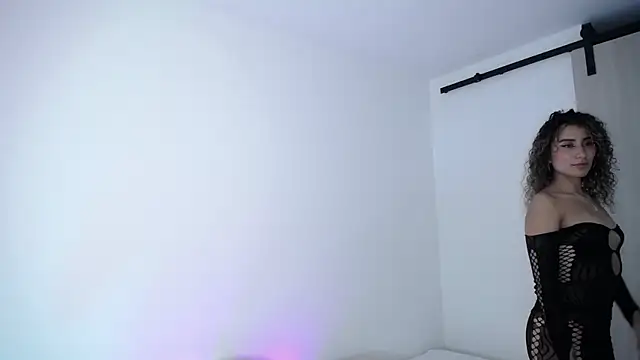 varenkaivanova 22 online show from 21, 11, 2025