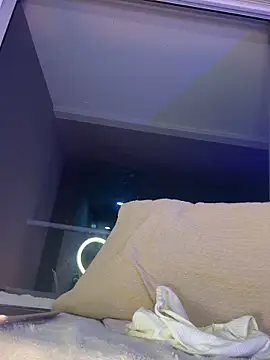 varenkaivanova 22 online show from 9, 3, 2025