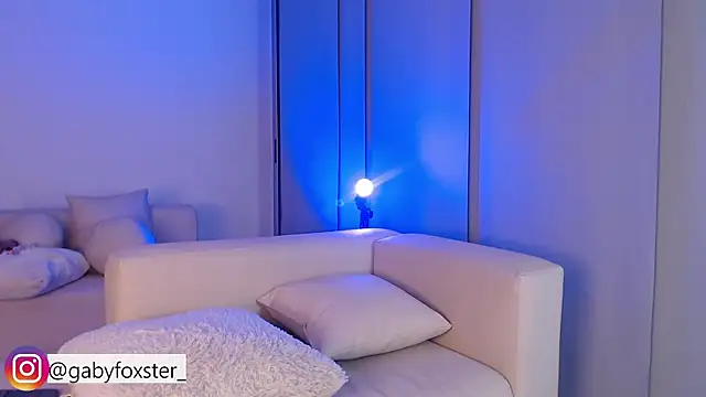 gabyfoxster online show from 10, 1, 2026