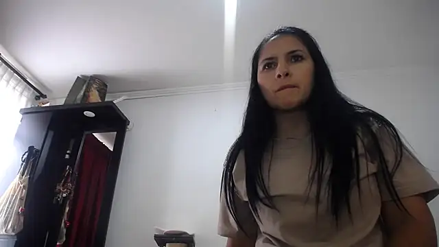 princehermosa44 online show from 10, 2, 2026