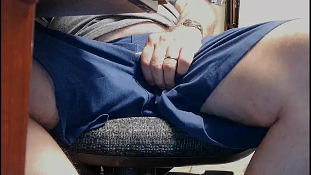 Snapshot of thickdaddy59 chatting on 1, 8, 2026 thickdaddy59 online show from 1, 8, 2026