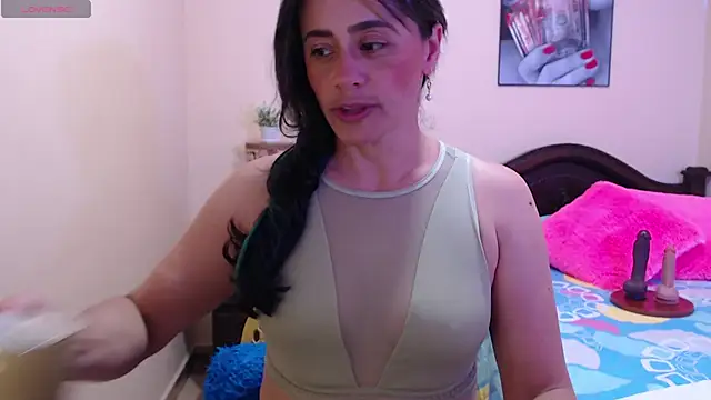 sara florez1 online show from 4, 11, 2025