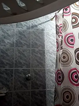 Naomy veracruz  online show from 17, 12, 2025