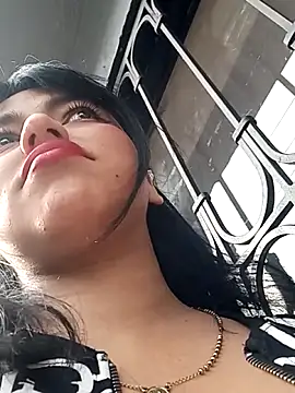 Naomy veracruz  online show from 23, 4, 2026