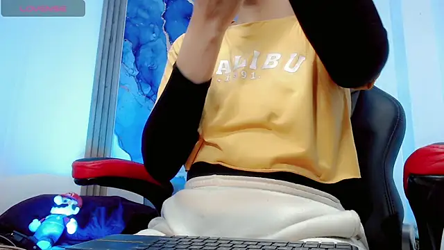 Alessa mullen online show from 6, 11, 2025