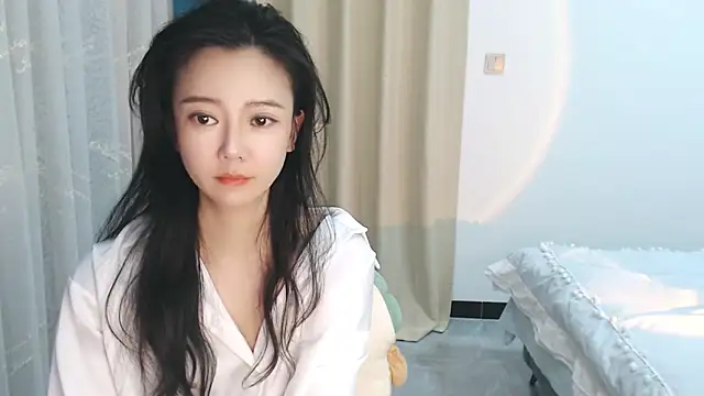 zoe-keke online show from 5, 1, 2025