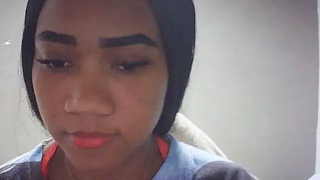 Snapshot of Fariana01 chatting on 10, 6, 2026 Fariana01 online show from 10, 6, 2026