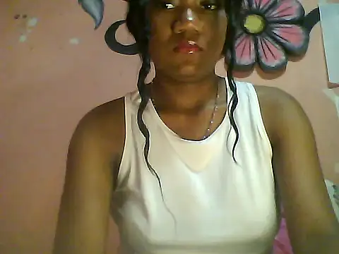Snapshot of Fariana01 chatting on 25, 1, 2025 Fariana01 online show from 25, 1, 2025