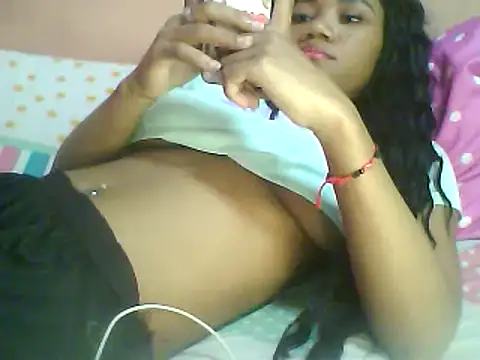 Snapshot of Fariana01 chatting on 21, 1, 2025 Fariana01 online show from 21, 1, 2025