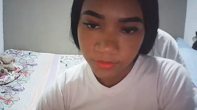 Snapshot of Fariana01 chatting on 4, 6, 2026 Fariana01 online show from 4, 6, 2026