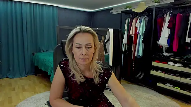 Julia Cherry  online show from 19, 3, 2026