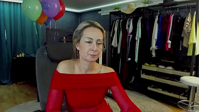 Julia Cherry  online show from 12, 2, 2026