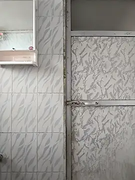 surabhi09 online show from 28, 10, 2025