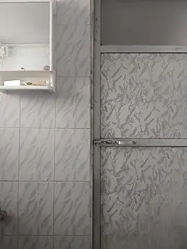 surabhi09 online show from 25, 11, 2025