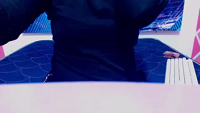 XxMiaSexxyHotxX online show from 30, 10, 2025