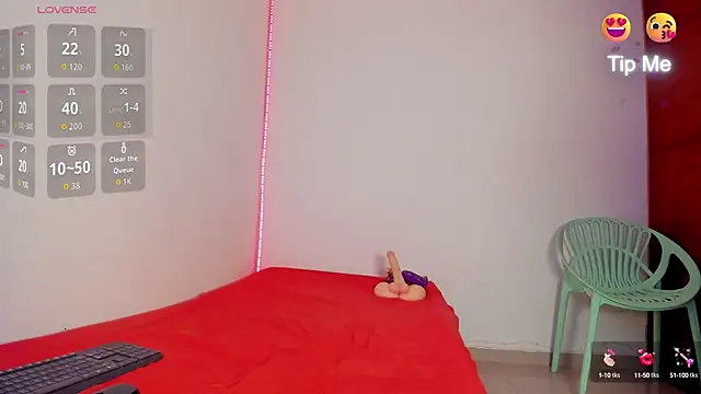 Zoey Donovan online show from 23, 9, 2025