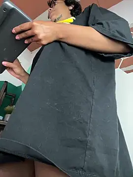 LollaByer online show from 21, 12, 2025