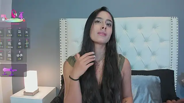 Julia Martinez  online show from 12, 9, 2025