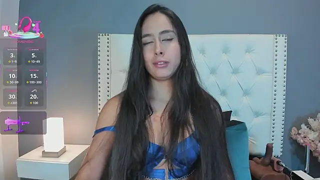 Julia Martinez  online show from 16, 9, 2025