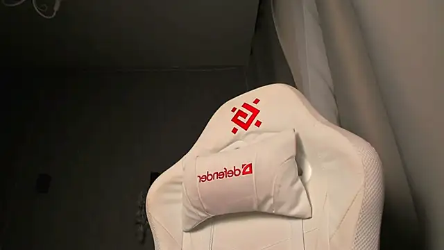 Kleo Godde online show from 2, 11, 2025