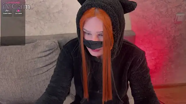 Kleo Godde online show from 2, 3, 2025