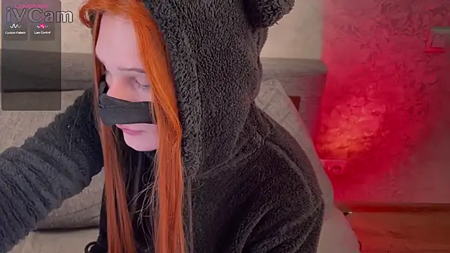 Kleo Godde online show from 3, 3, 2025