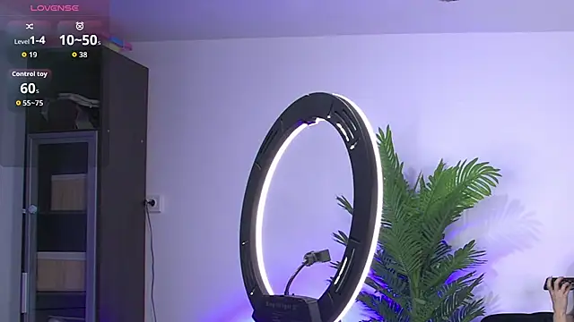 AgnesAlexis online show from 12, 2, 2026