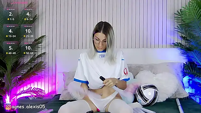 Snapshot of AgnesAlexis chatting on 17, 6, 2026 AgnesAlexis online show from 17, 6, 2026