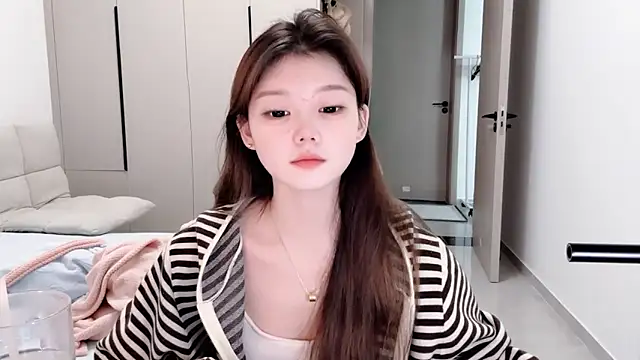 yangyang-1115 online show from 28, 10, 2025