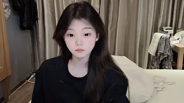 yangyang-1115 online show from 8, 3, 2025