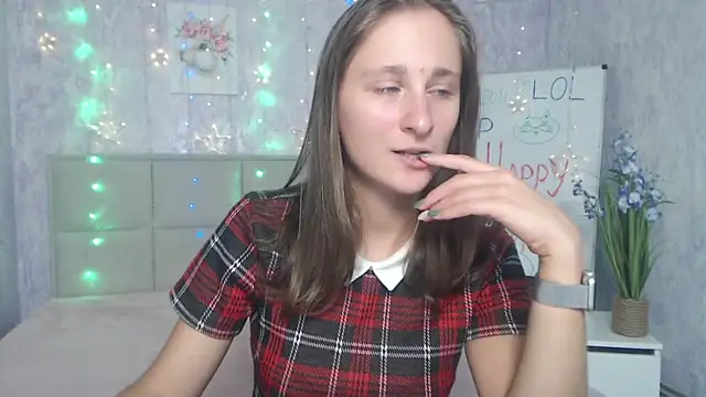 MichelLeee online show from 9, 9, 2025