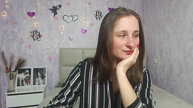 MichelLeee online show from 11, 3, 2025