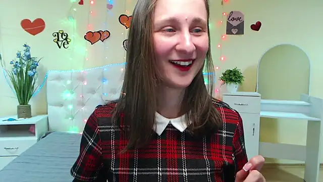 MichelLeee online show from 28, 2, 2025