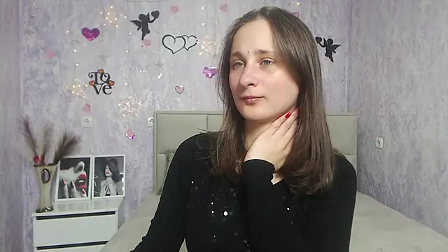 MichelLeee online show from 12, 3, 2025